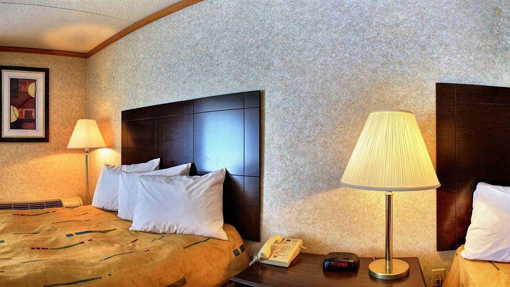 Days & By Wyndham Mi Hotel 3*