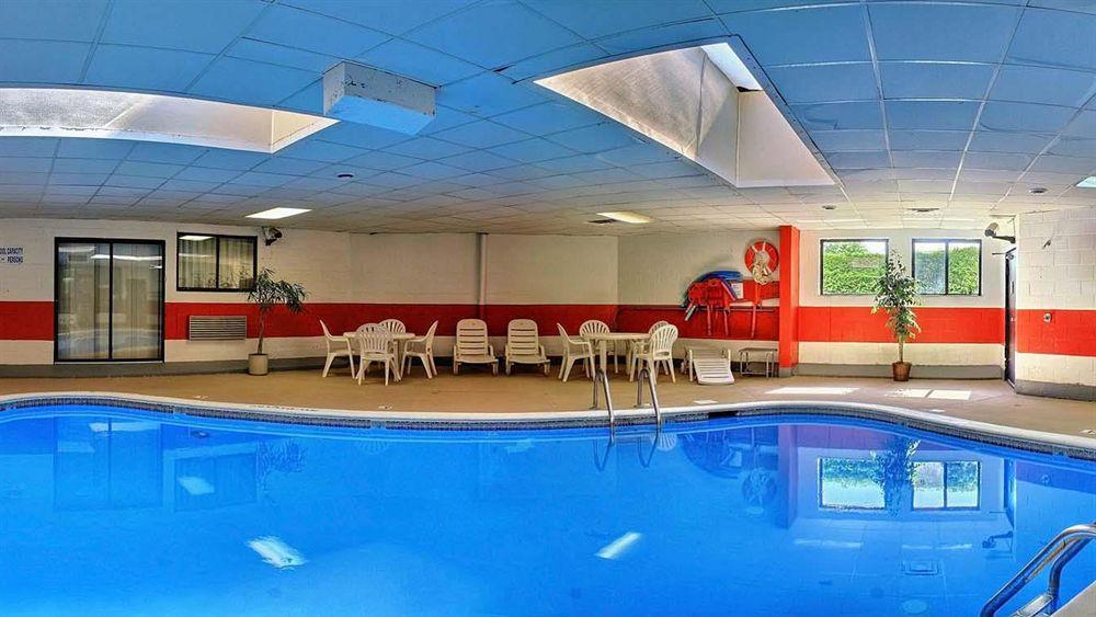 Days & By Wyndham Mi Hotel 3*