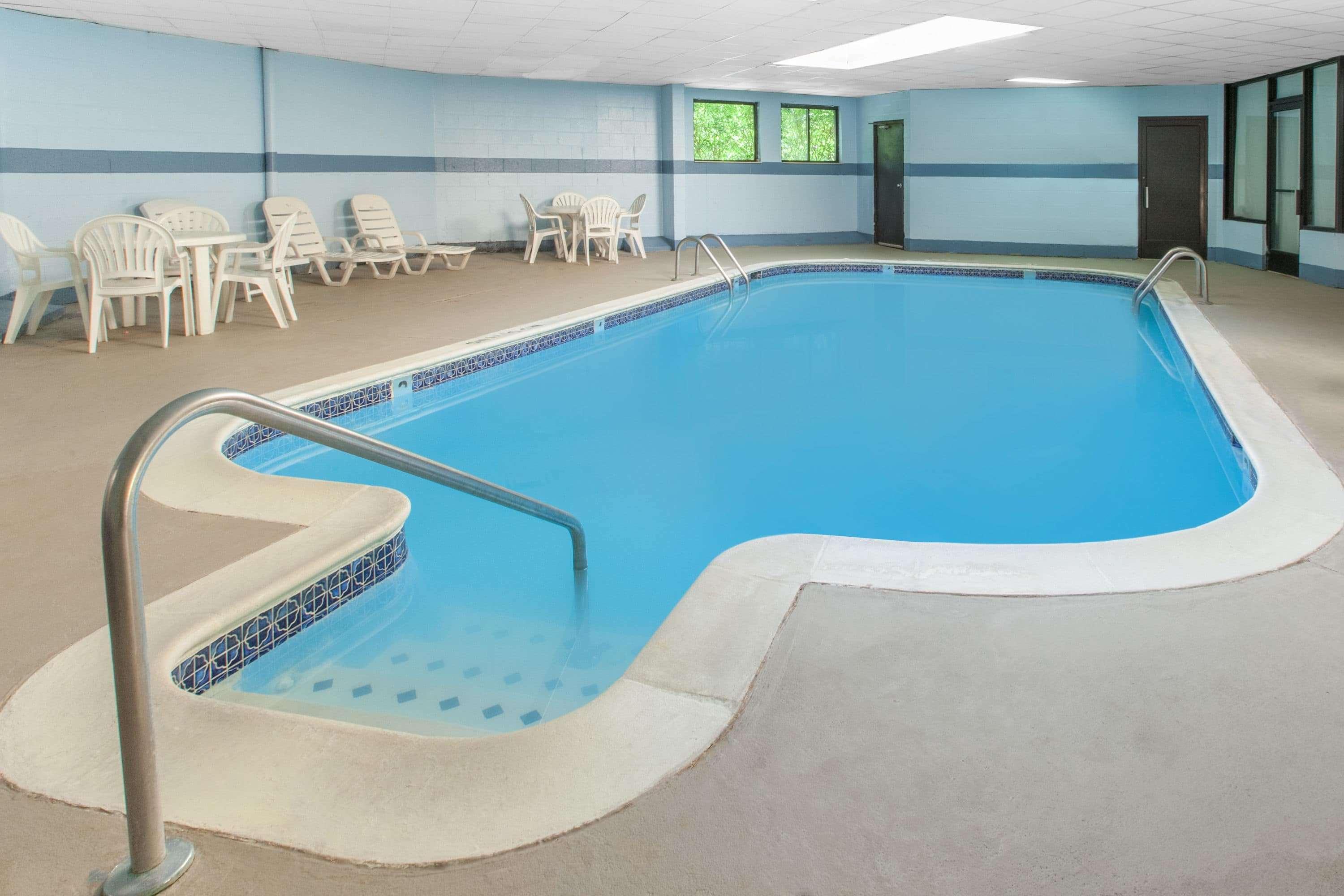 Days & By Wyndham Mi Madison Heights