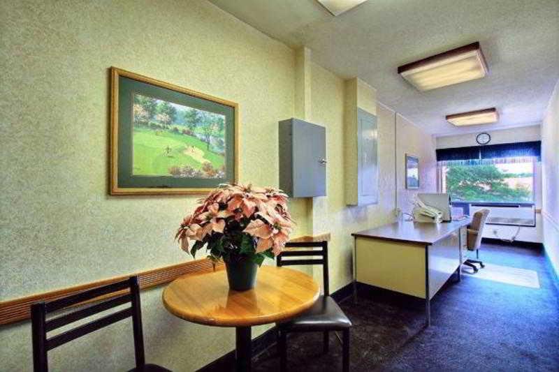 Days & By Wyndham Mi Hotel Madison Heights