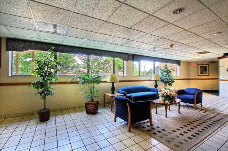 Days & By Wyndham Mi