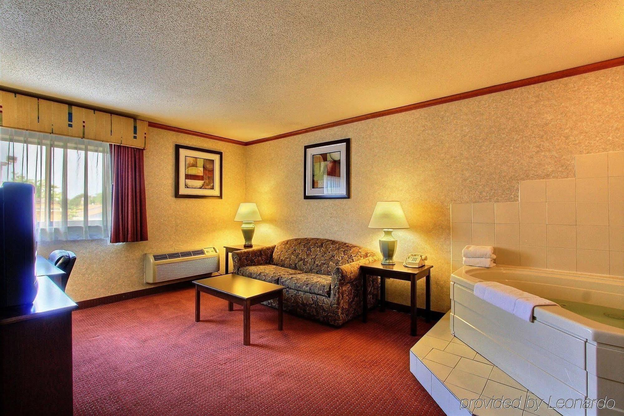 Days & By Wyndham Mi 3*